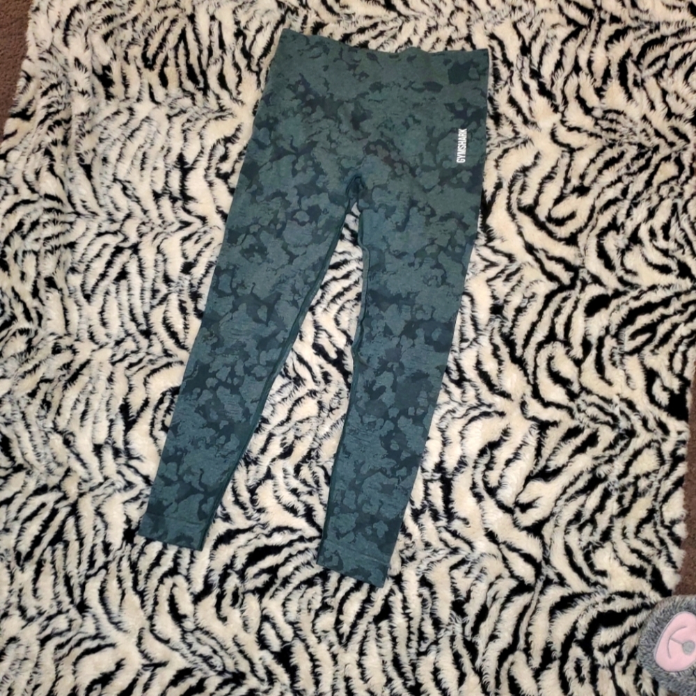 Gymshark adapt camo green
